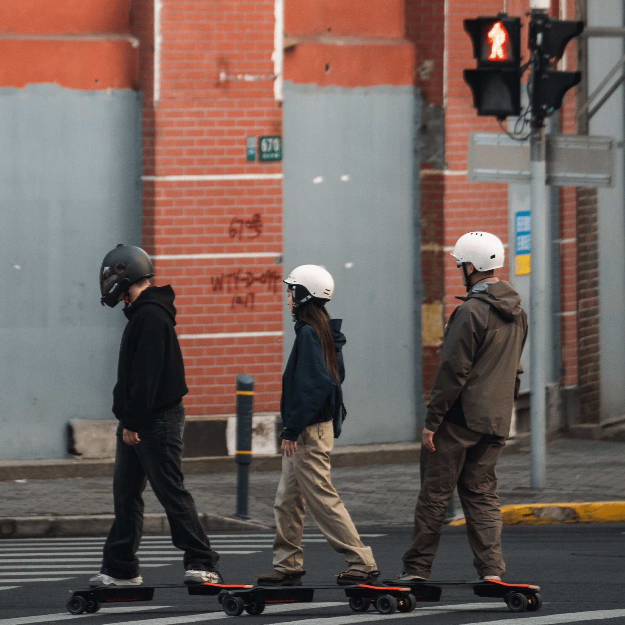 exway-flex-paragon-group-riding-in-the-city