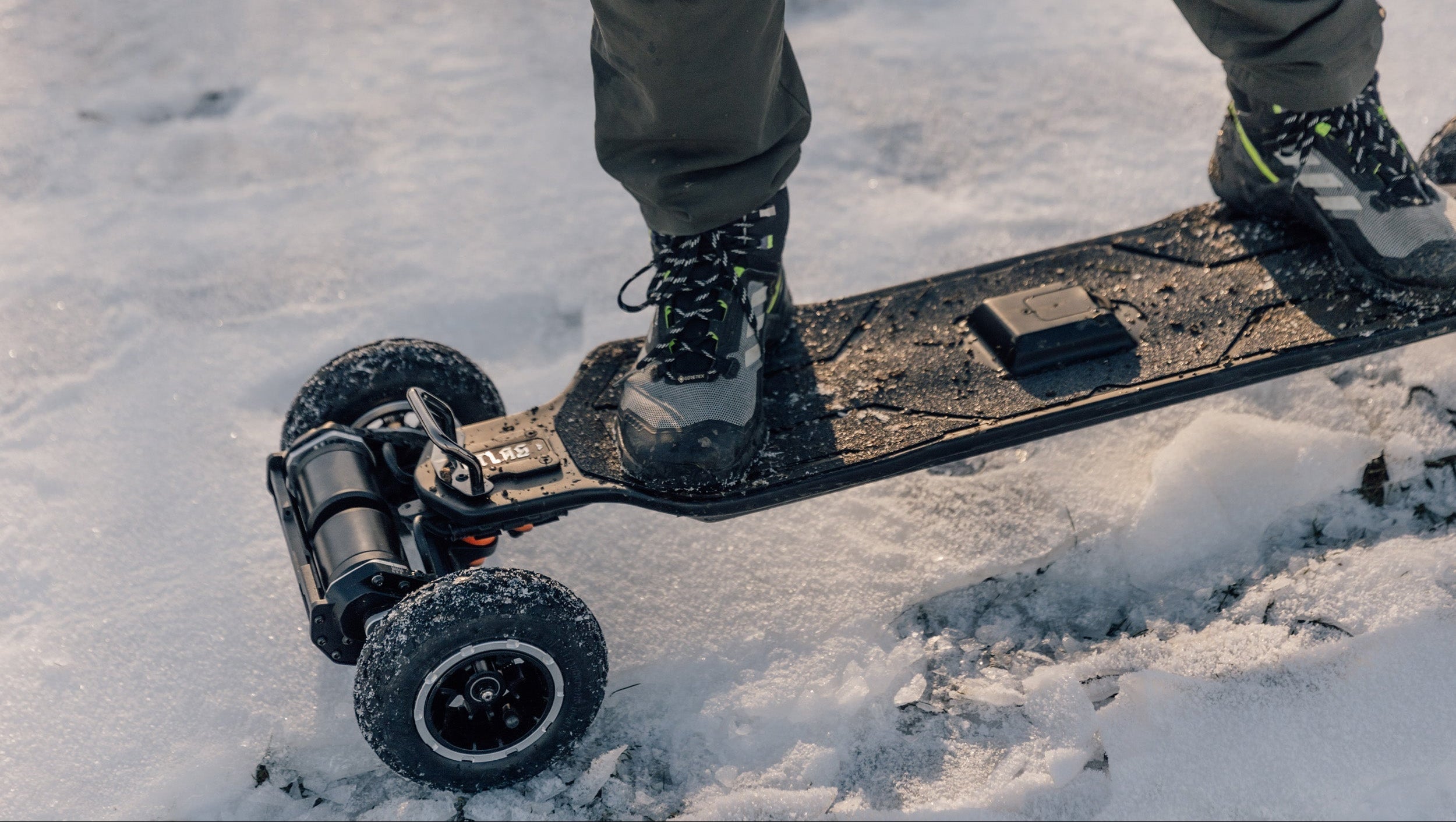 When the Gravel Bites Back: Exway's ESC is Your Grip - Exway Electric Skateboard